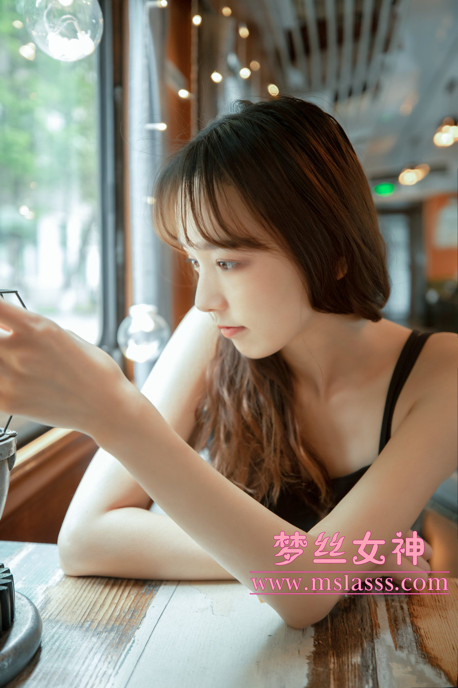 [MSLASS]梦丝女神 – 玥玥 火车超自然系 [57P1V-1.26GB]-优选资源网