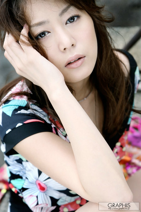 [Graphis Gals] NO.144 Honoka 穗花 3 『whispers』-优选资源网