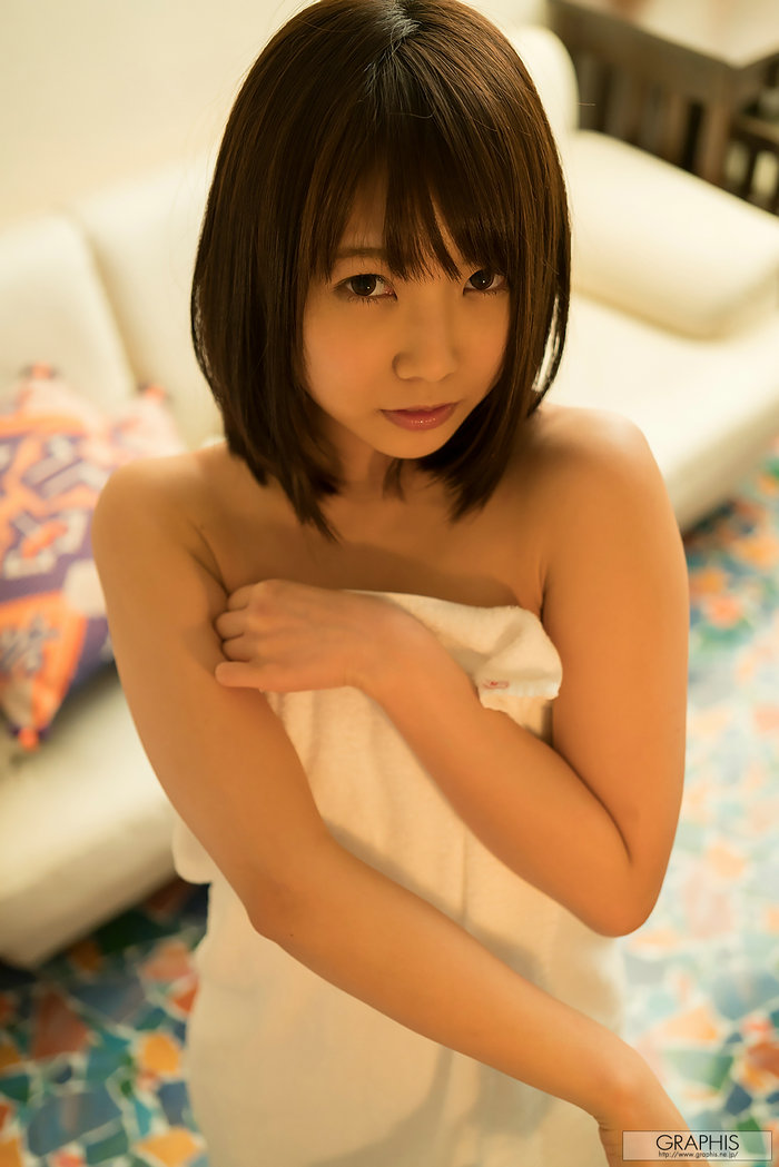[Graphis] Limited Edition Makoto Toda 戸田真琴 2 [20P1V-249MB]-优选资源网
