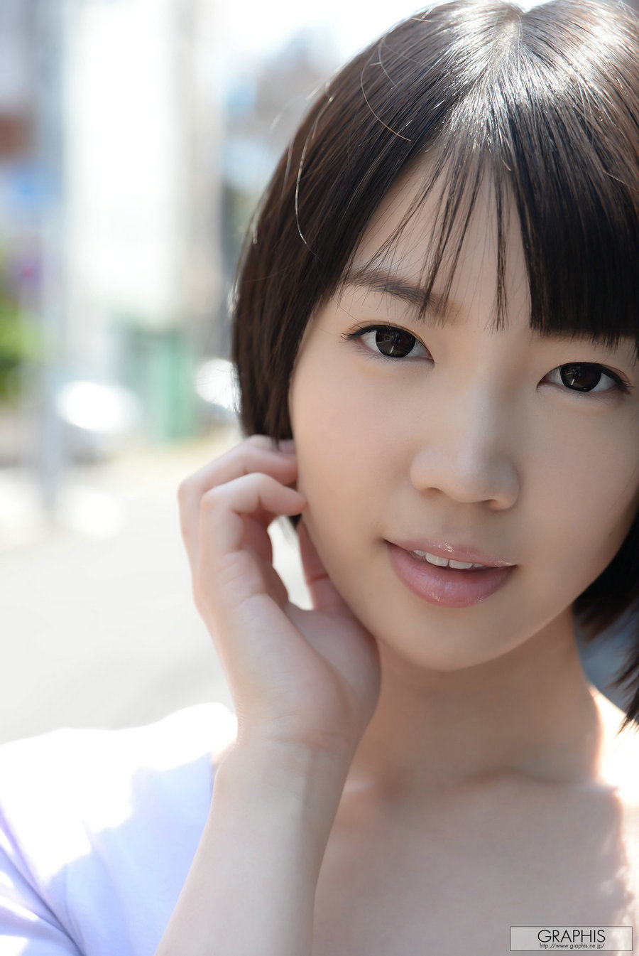 [Graphis] Limited Edition Koharu Suzuki 鈴木心春 [20P20MB]-优选资源网